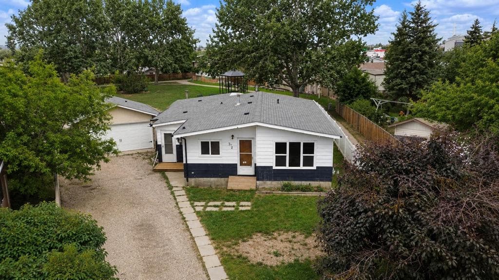 137 Big Hill Place — photo 1
