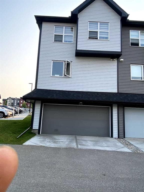 518, 75 Evanscrest Common NW — photo 1