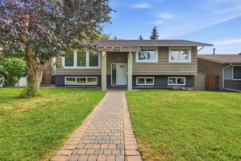 248 Parkland Crescent SE — photo 1