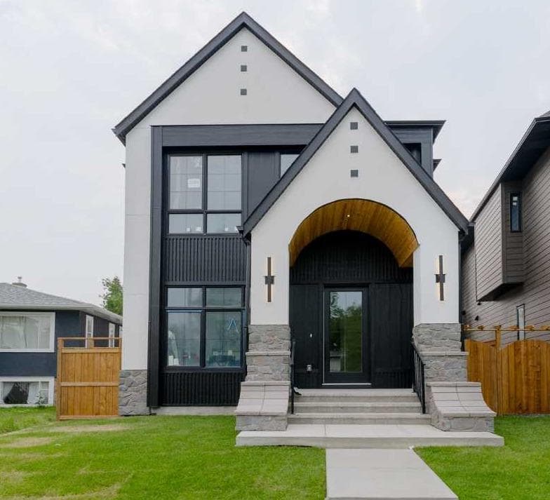 5-bed Detached for sale at 2207 Victoria Crescent NW, Calgary