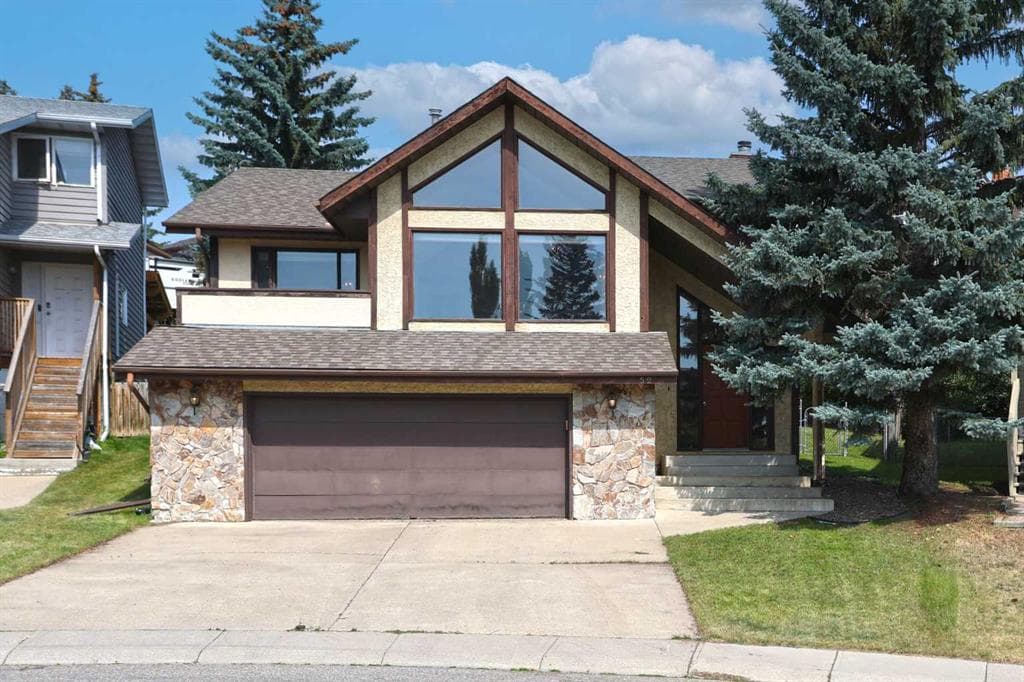 3-bed Detached for sale at 52 Edgeland Road NW, Calgary