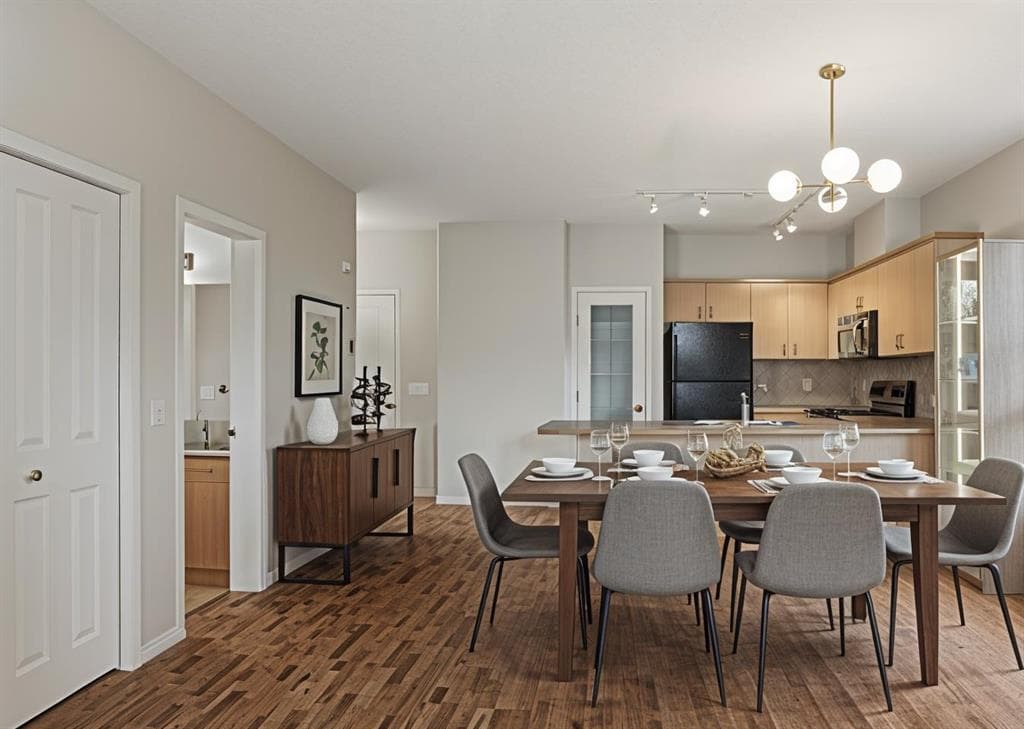 206, 3651 Marda Link SW — photo 1