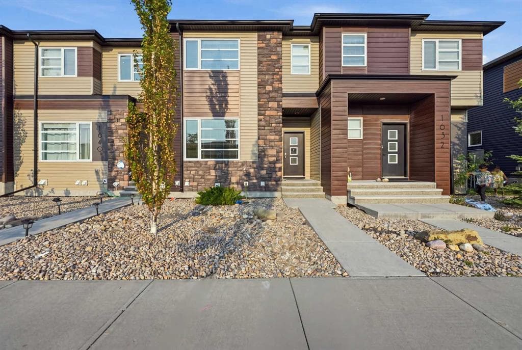 3-bed Townhouse for sale at 1636 Cornerstone Boulevard NE, Calgary