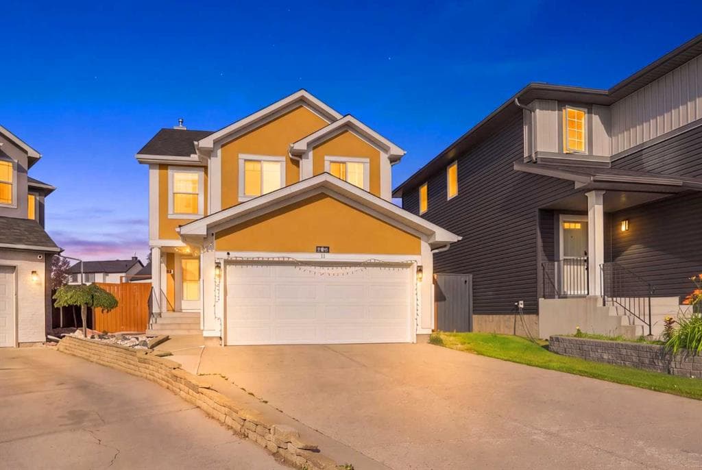 278 Martha's Manor NE — photo 1