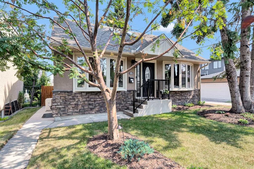2-bed Detached for sale at 1420 32 Street SW, Calgary