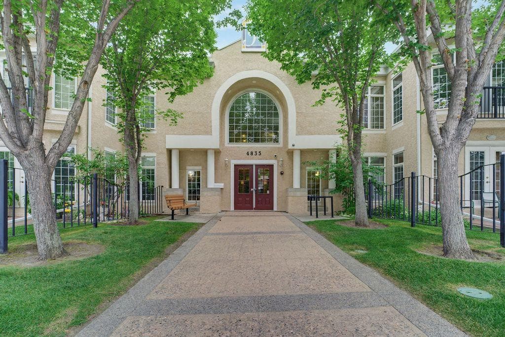 205, 4835 Dalhousie Drive NW — photo 1