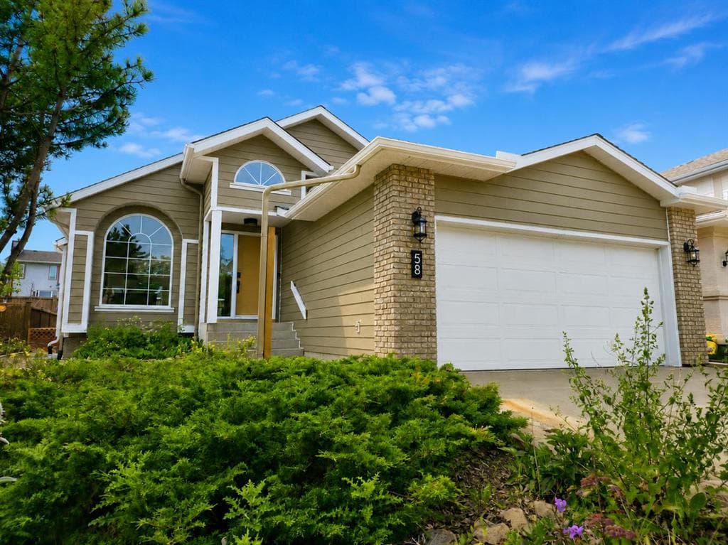 4-bed Detached for sale at 58 Edgevalley Close NW, Calgary