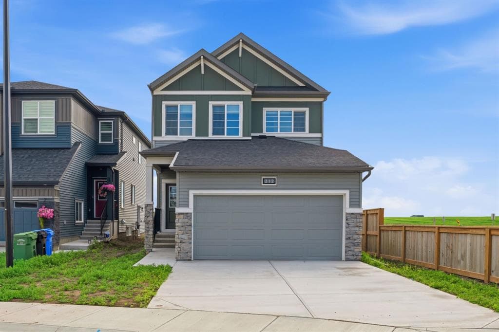 3-bed Detached for sale at 212 Lewiston Landing NE, Calgary