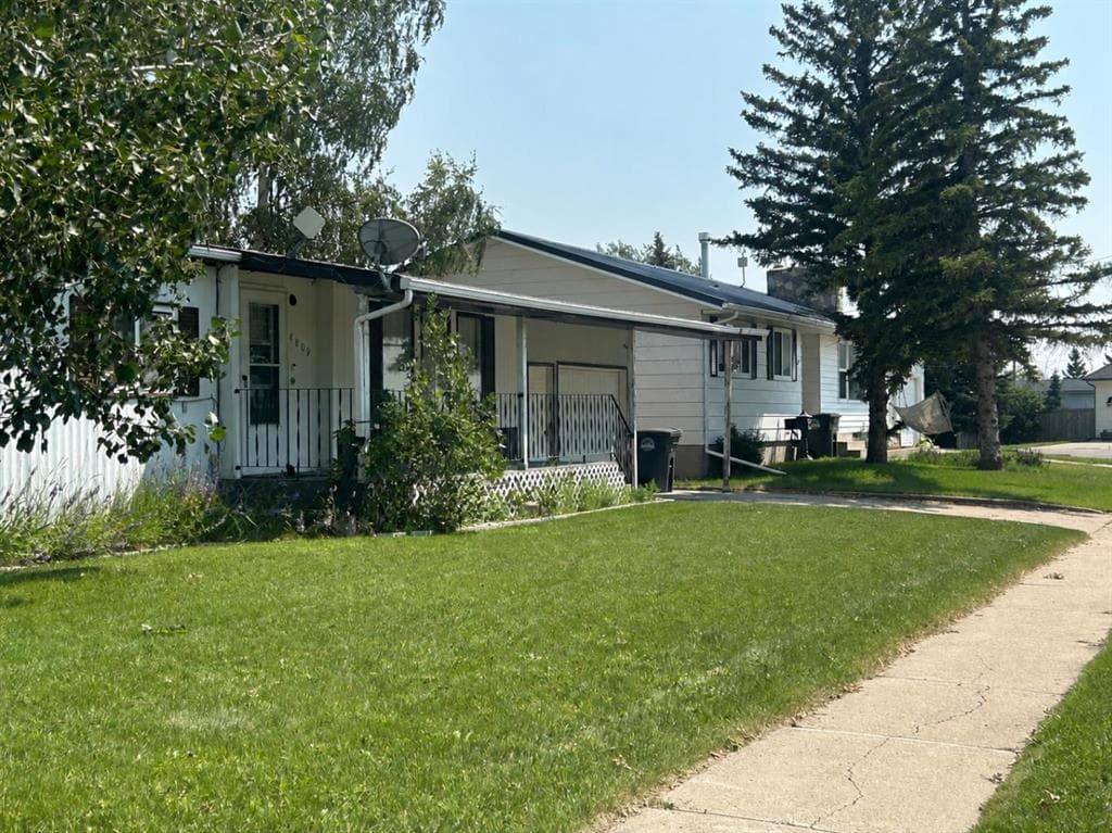 4809 52 Street — photo 1