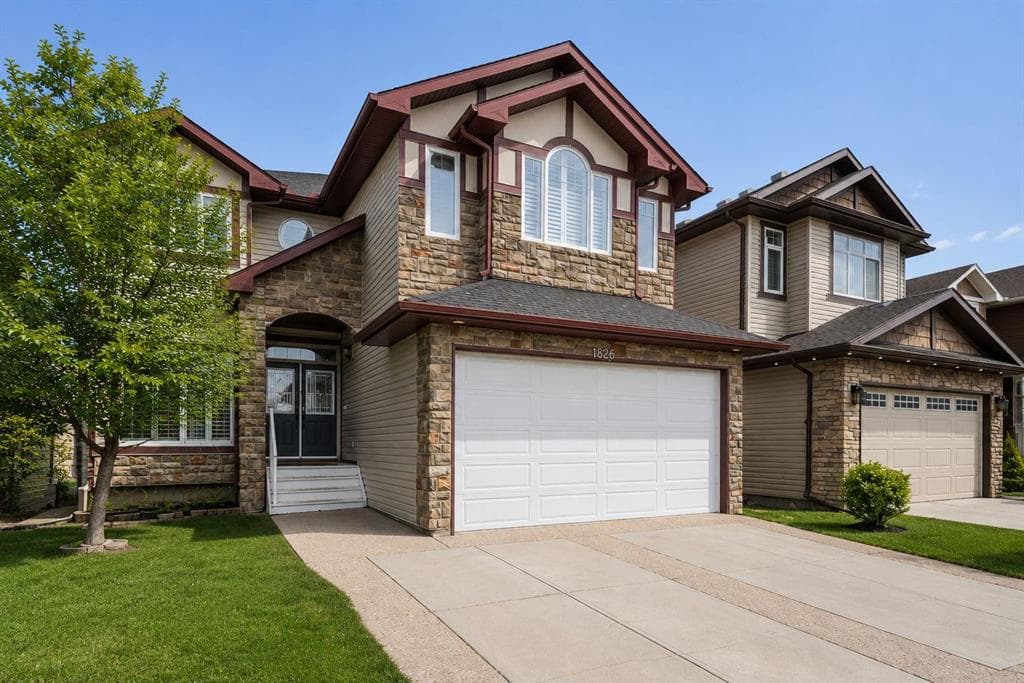 6-bed Detached for sale at 1826 Baywater Street SW, Airdrie