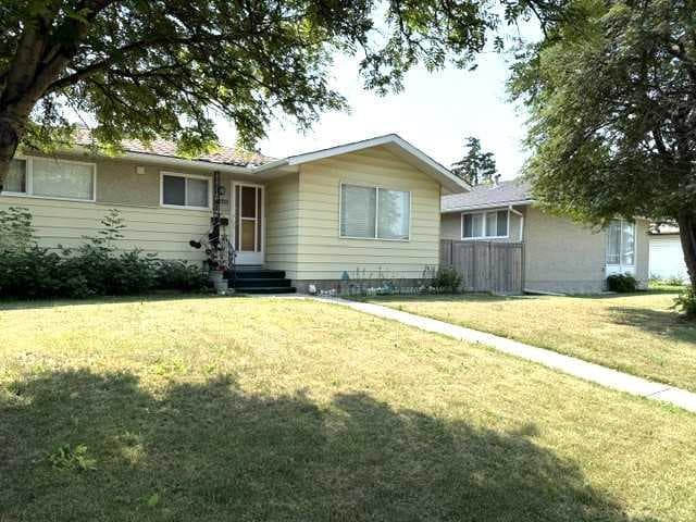 4-bed Detached for sale at 1436 Robson Crescent SE, Calgary