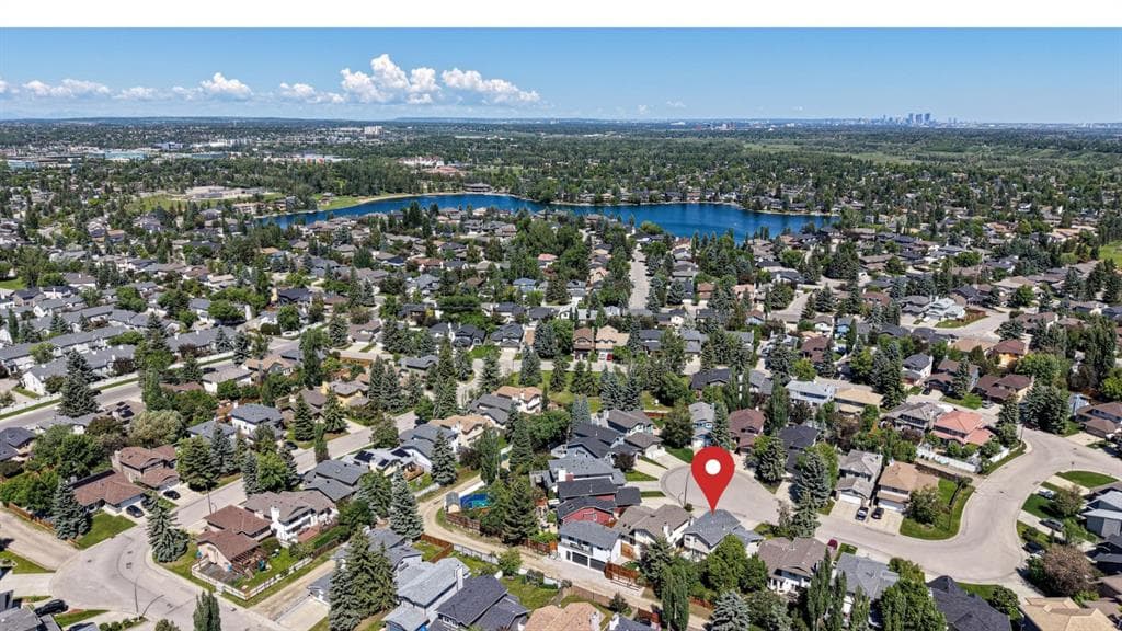 4-bed Detached for sale at 36 Sunvista Place SE, Calgary