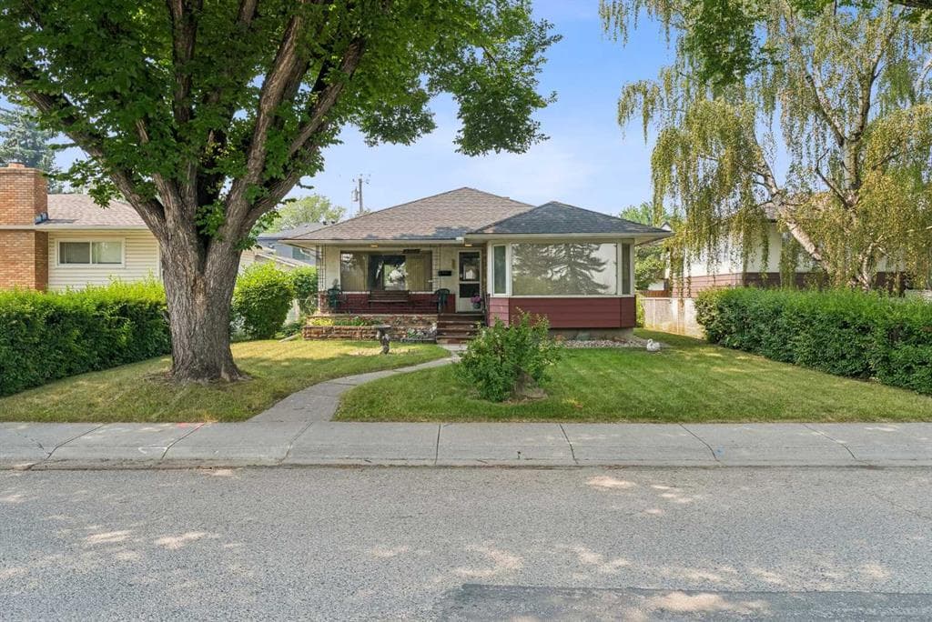 3-bed Detached for sale at 2307 7 Street NE, Calgary