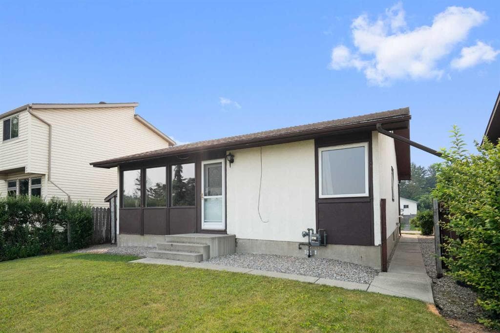 3-bed Detached for sale at 3032 32A Avenue SE, Calgary