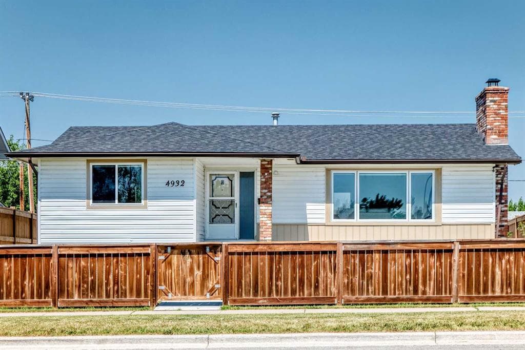 5-bed Detached for sale at 4932 Rundlehorn Drive NE, Calgary