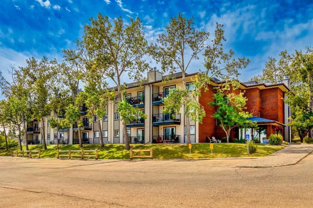 1-bed Apartment for sale at 4203, 385 Patterson Hill SW, Calgary