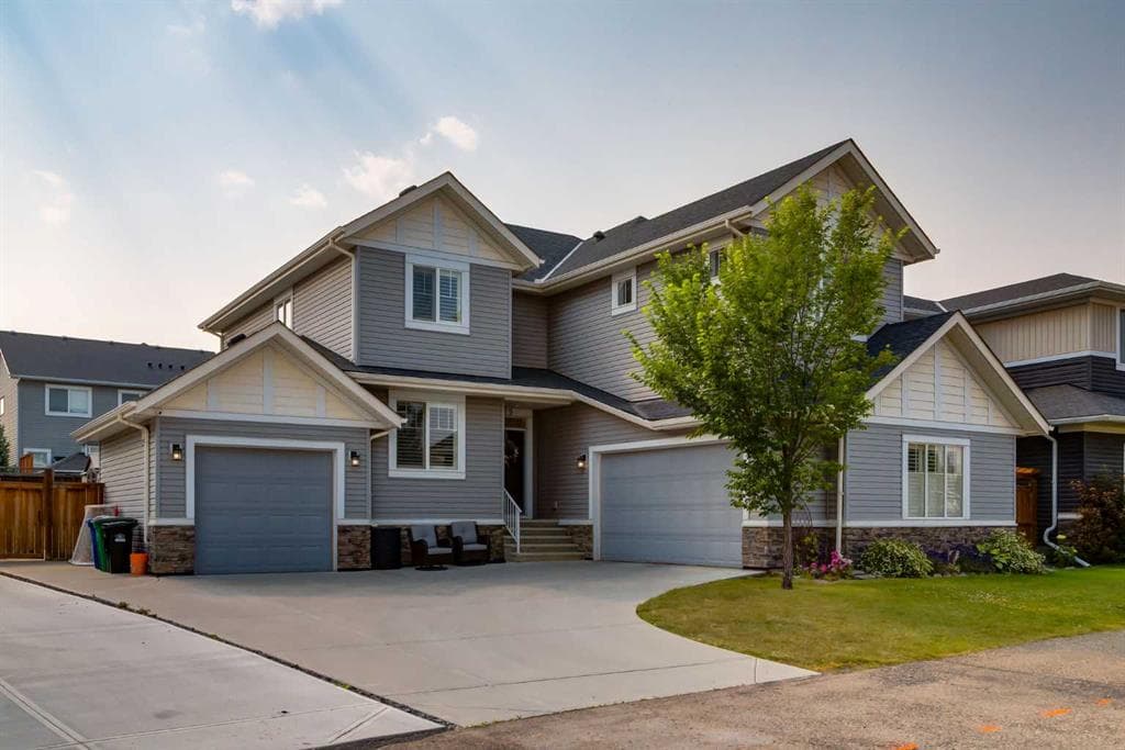 439 Canals Boulevard SW — photo 1