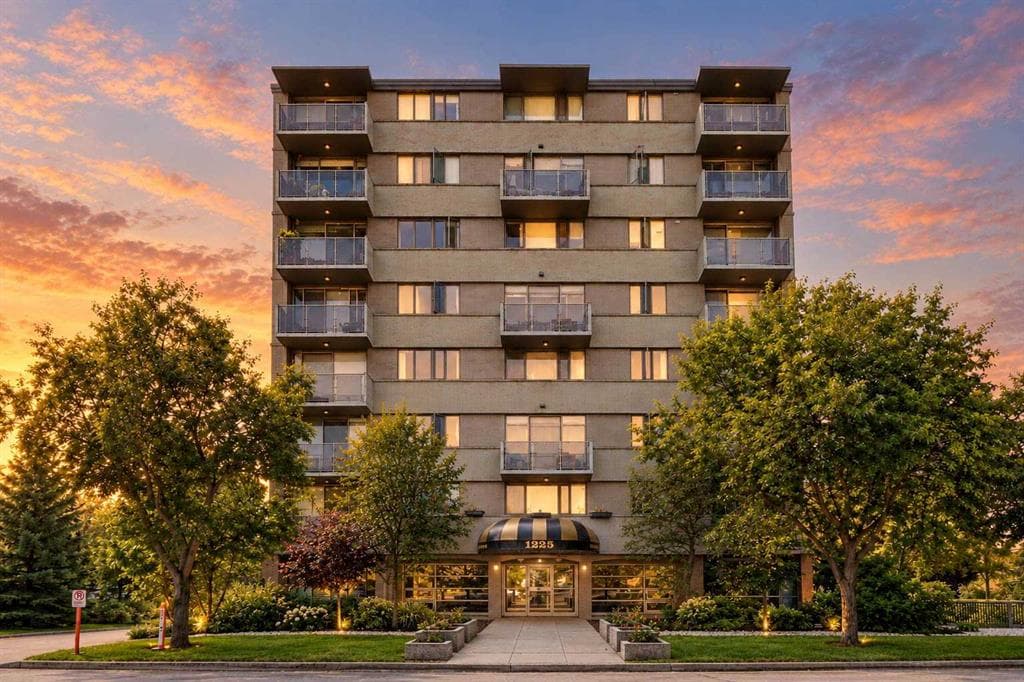 302, 1225 15 Avenue SW — photo 1