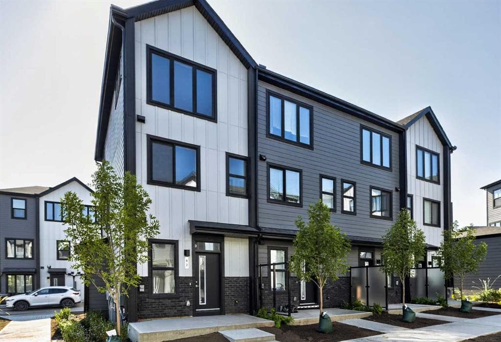 2-bed Townhouse for sale at 82 Arbour Lake Court NW, Calgary