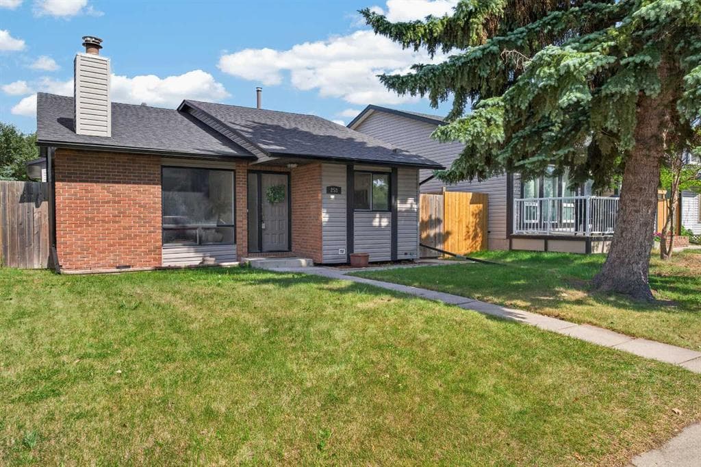 258 Summerwood Place SE — photo 1