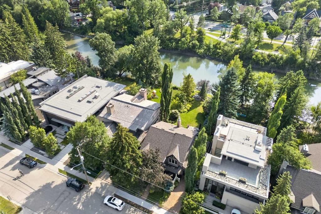 4-bed Detached for sale at 922 Rideau Road SW, Calgary
