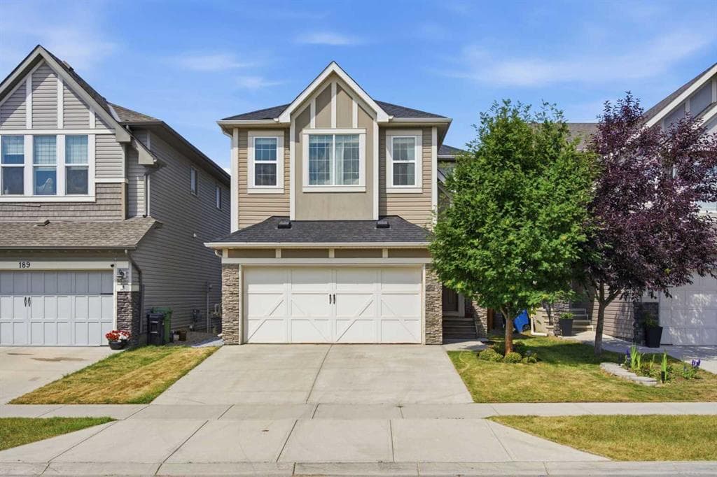 4-bed Detached for sale at 193 Hillcrest Drive SW, Airdrie