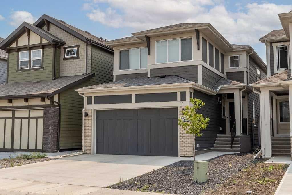 6-bed Detached for sale at 338 Magnolia Way SE, Calgary