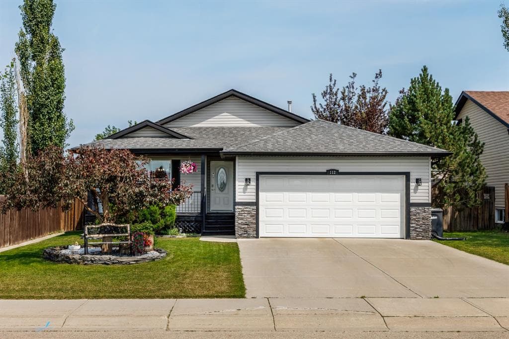 112 Hillview Drive — photo 1