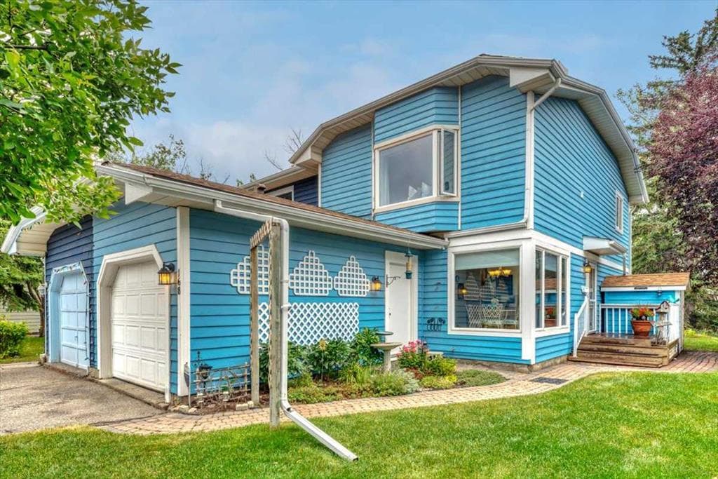 3-bed Semi-detached for sale at 168 Midpark Gardens SE, Calgary