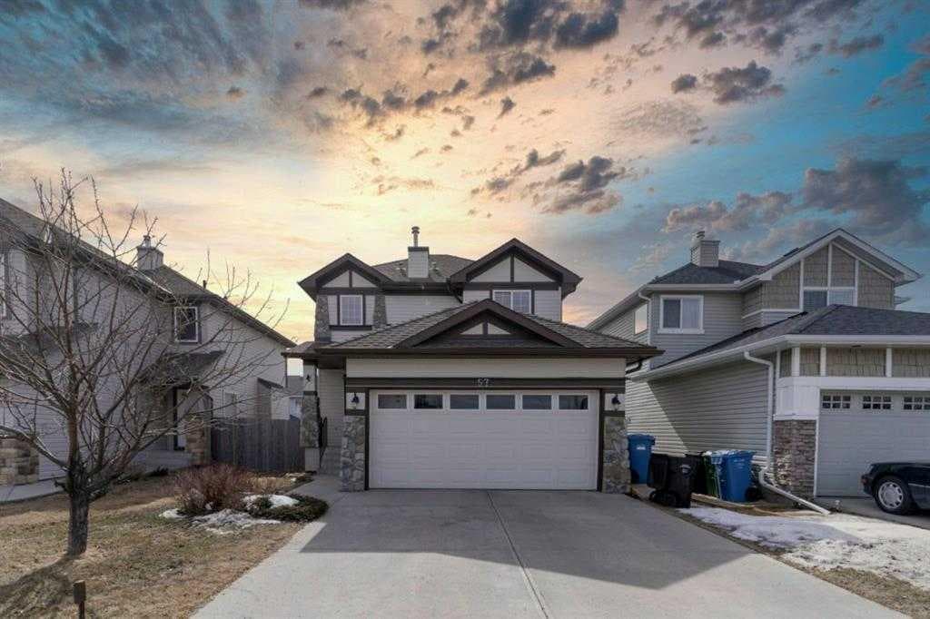57 Royal Birch Crescent NW — photo 1
