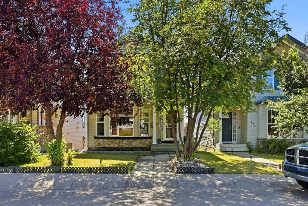 4-bed Detached for sale at 119 Bridlewood Common SW, Calgary