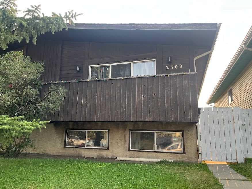 4-bed Semi-detached for sale at 2708, 46 street Street SE, Calgary