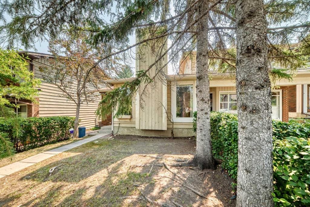 4-bed Semi-detached for sale at 6437 Coach Hill Road SW, Calgary