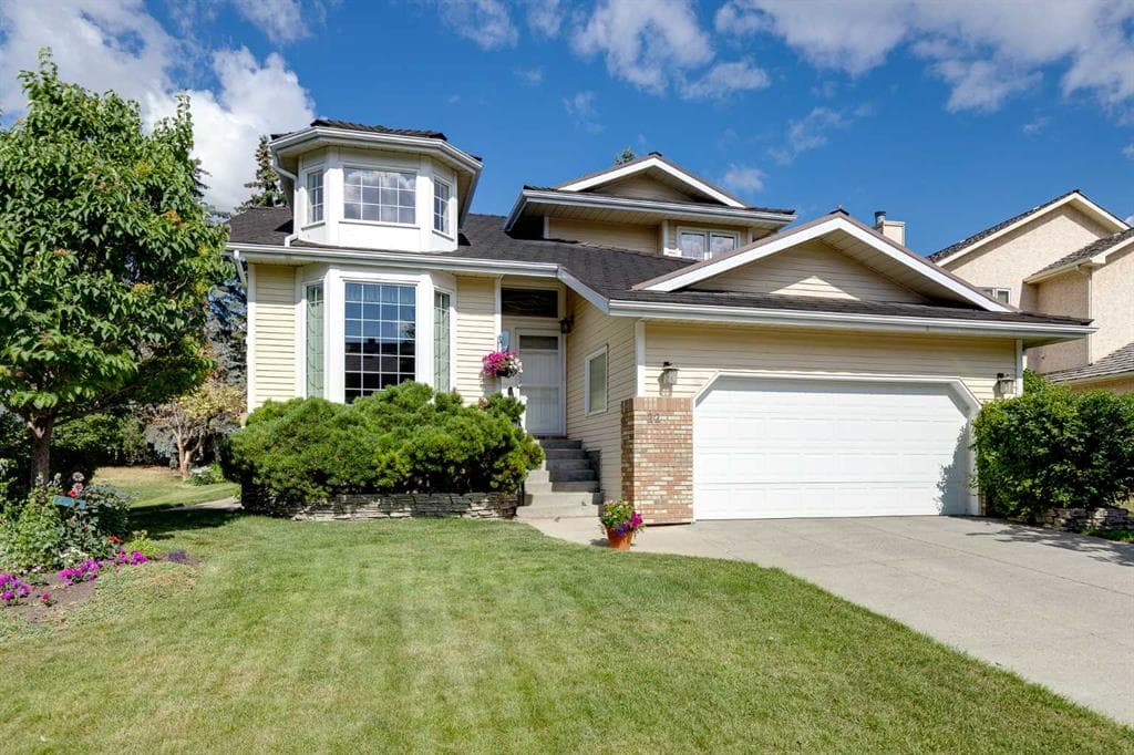 4-bed Detached for sale at 22 Varsity Estates View NW, Calgary