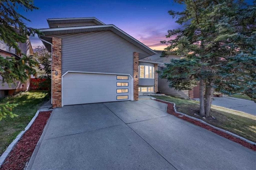 4-bed Detached for sale at 55 Whitehaven Crescent NE, Calgary