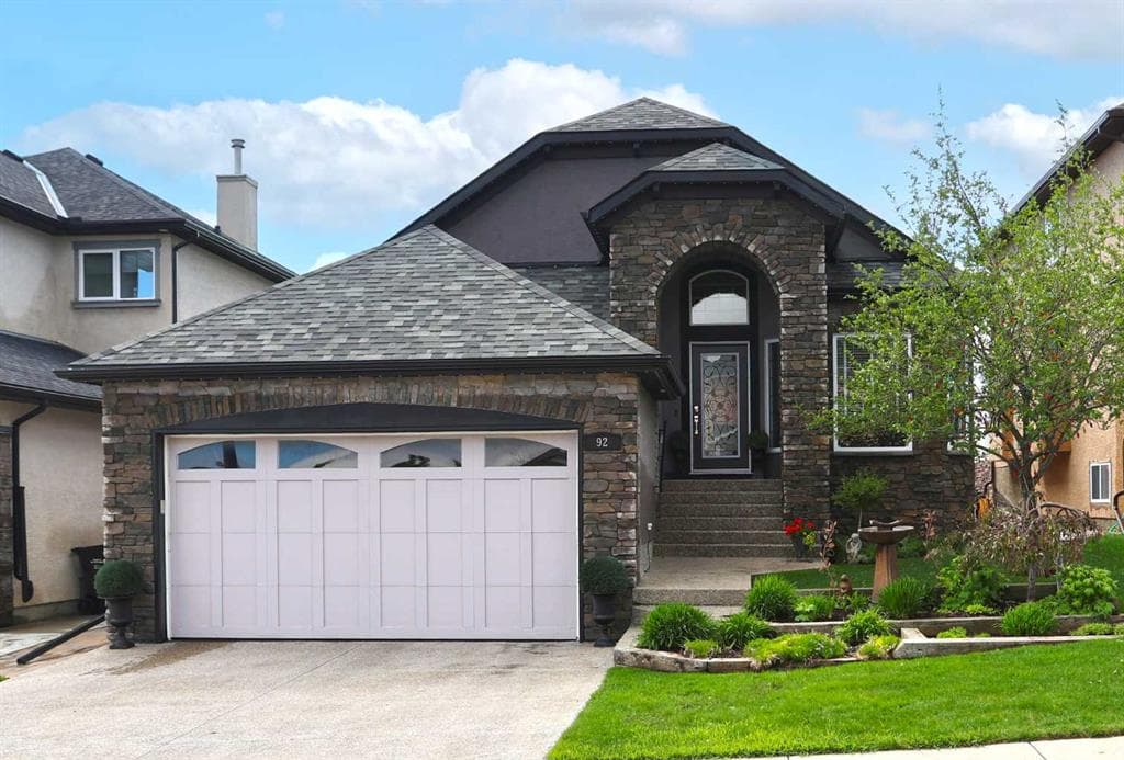 3-bed Detached for sale at 92 Sherwood Rise NW, Calgary