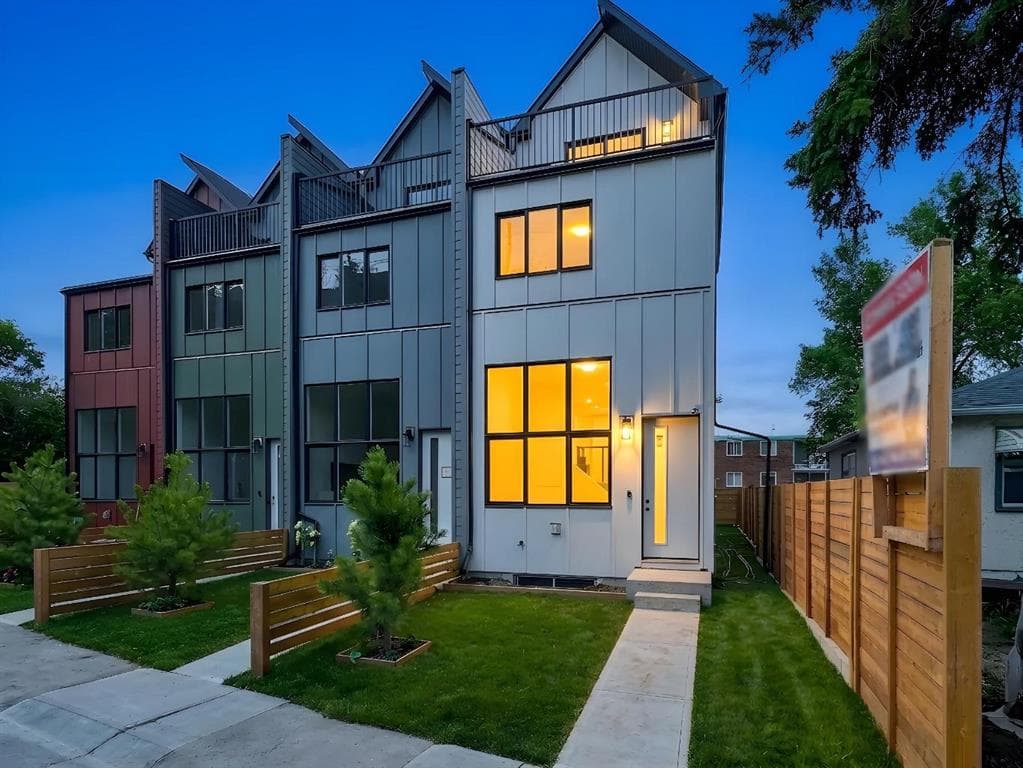 2018 12 Avenue SW — photo 1