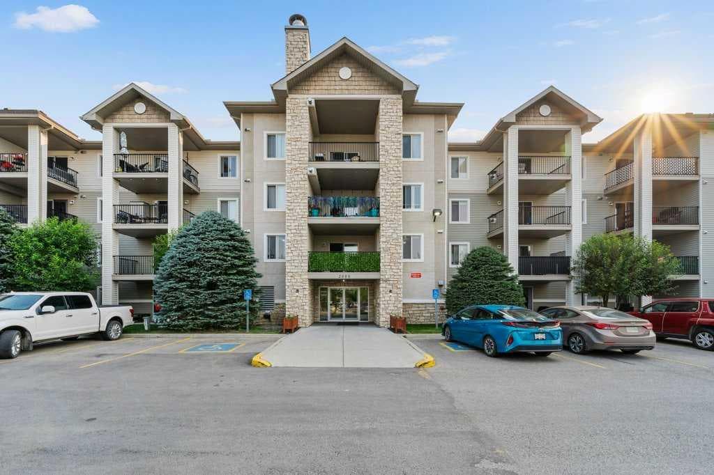 2207, 12 Cimarron Common — photo 1