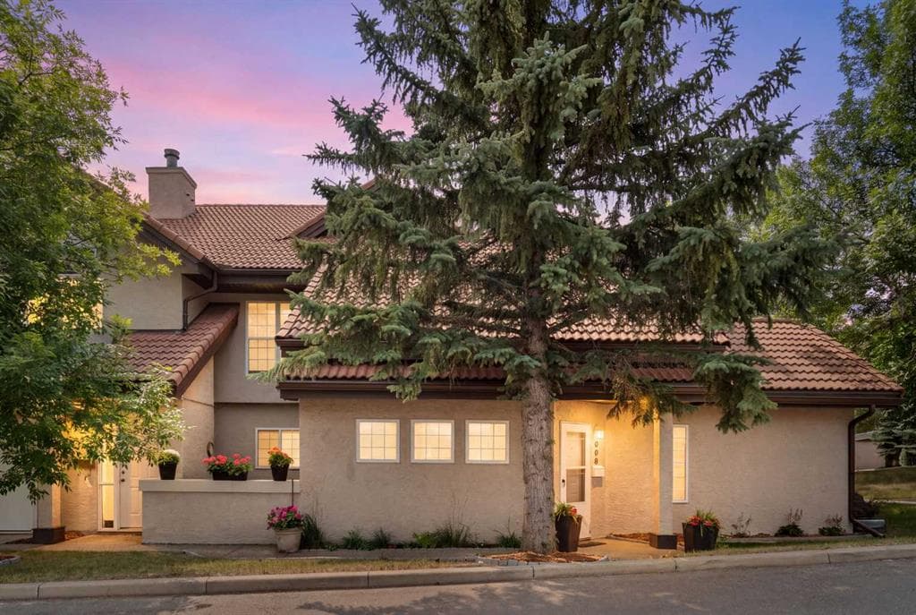 2-bed Townhouse for sale at 101, 1997 Sirocco Drive SW, Calgary