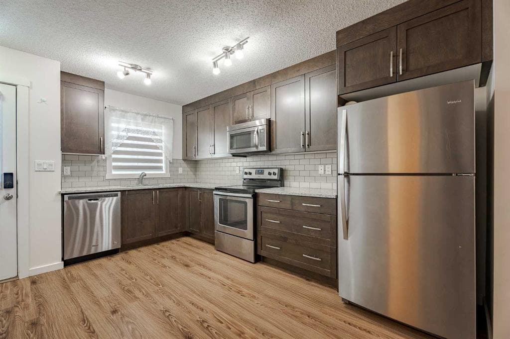 2-bed Townhouse for sale at 202, 2400 Ravenswood View SE, Airdrie