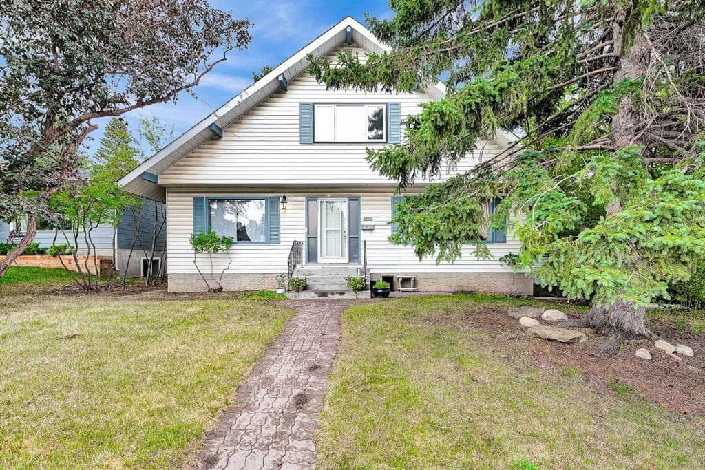 5820 Dalmead Crescent NW — photo 1