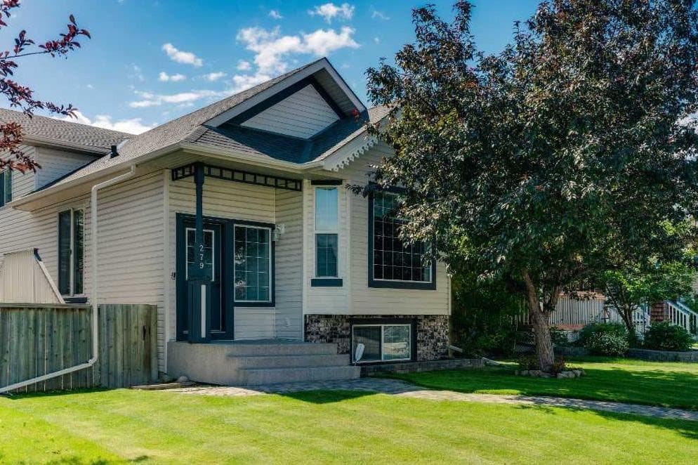 279 Covehaven View NE — photo 1