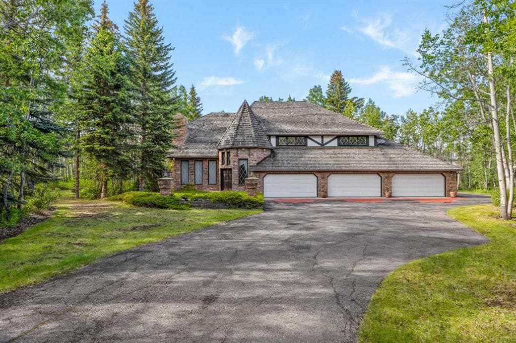4-bed Detached for sale at 7 Biggar Heights Bay, Rural Rocky View County