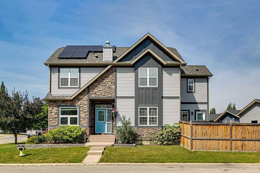 252 Silverado Plains Close SW — photo 1