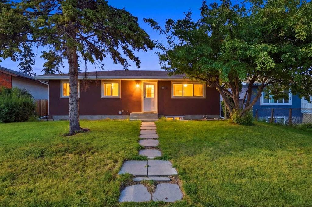 731 Maryvale Way NE — photo 1