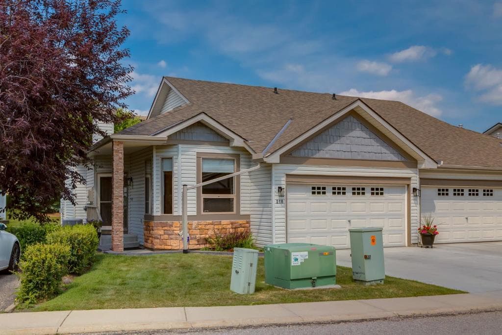 218 Springbank Villas SW — photo 1