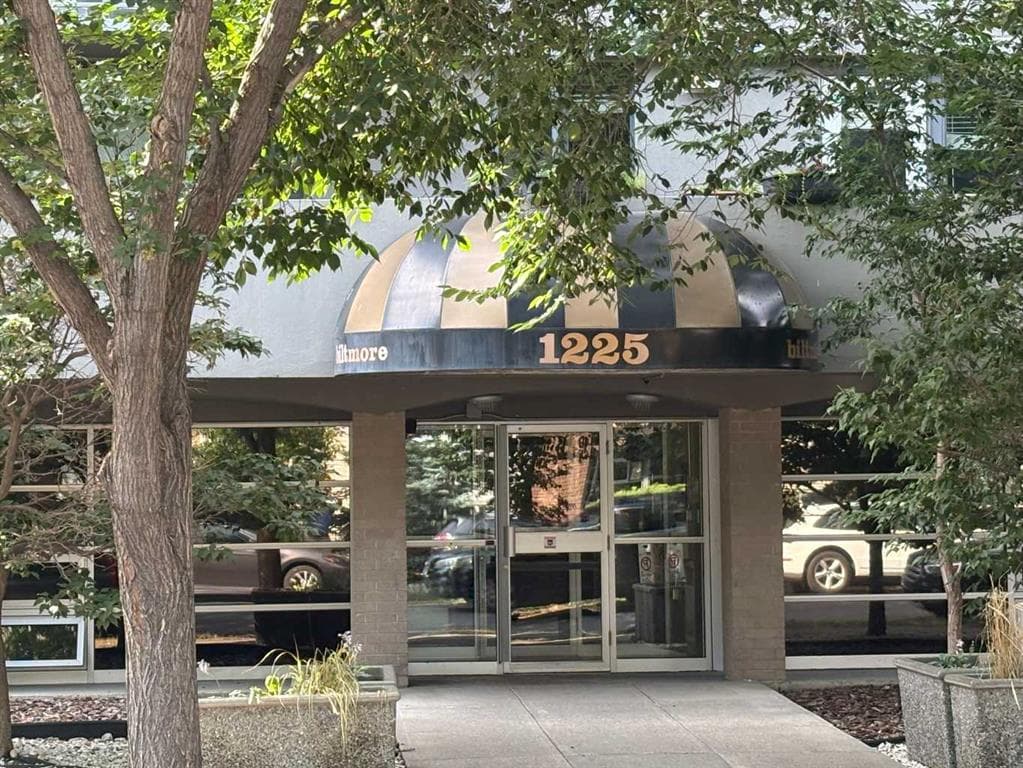 2-bed Apartment for sale at 305, 1225 15 Avenue SW, Calgary