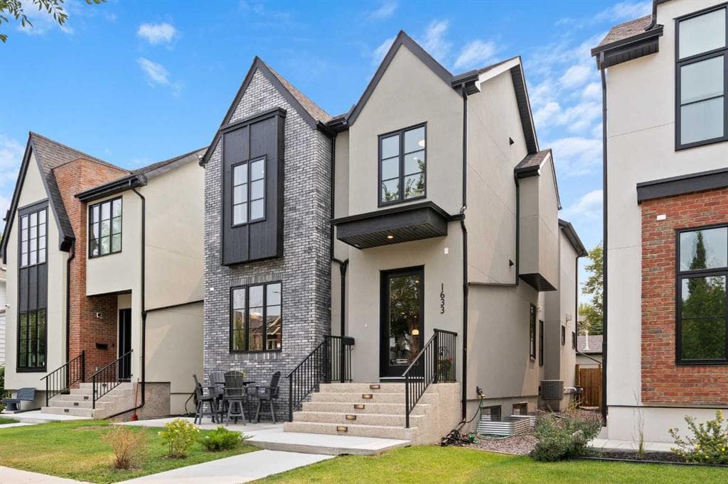 3-bed Detached for sale at 1633 Bowness Road NW, Calgary
