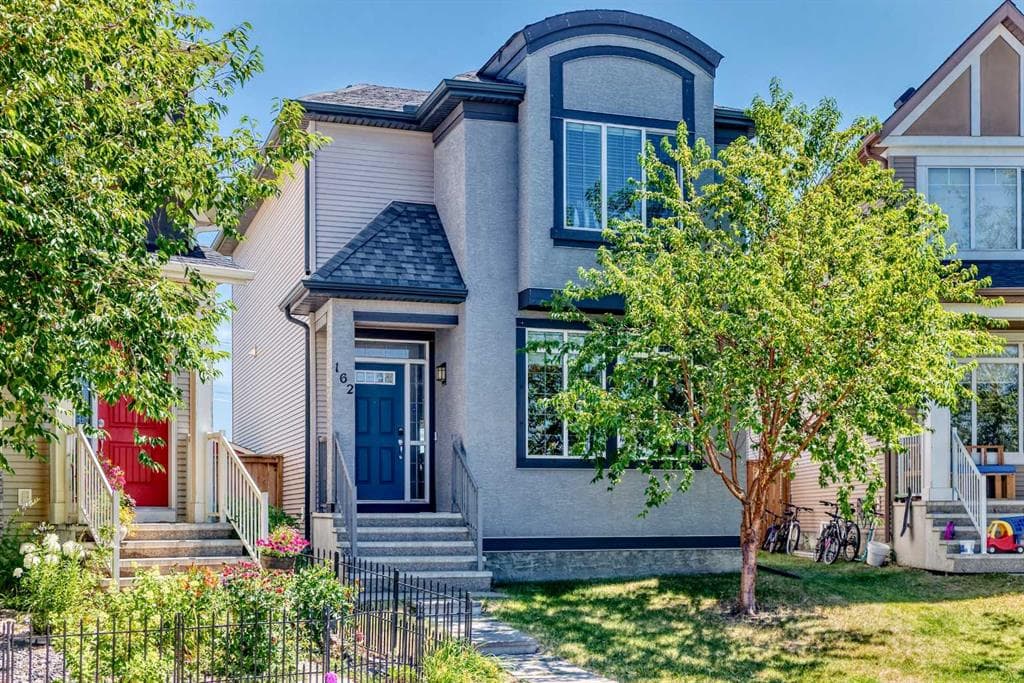 3-bed Detached for sale at 162 Cranford Common SE, Calgary