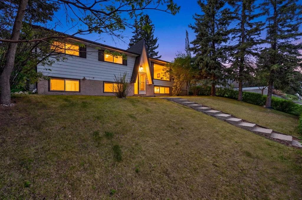 4-bed Detached for sale at 7539 Hunterview Drive NW, Calgary